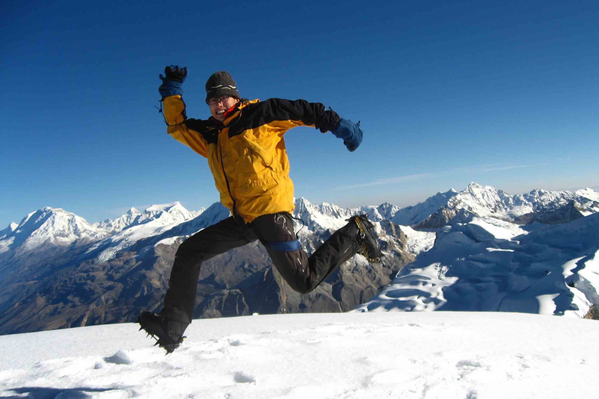 Akira Inoue - nandi peru ブログ ワラス トレッキング 高所登山 ペルー旅行 ブランカ山群 ワイワッシュ山群 ワスカラン バユナラフ峰