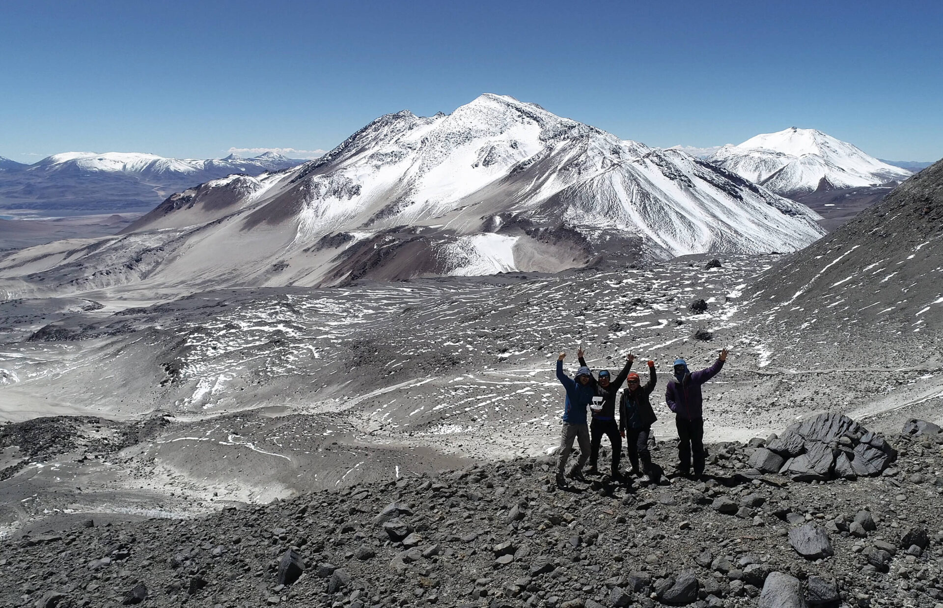 Akira Inoue - nandi peru チリ 高所登山 オホス・デル・サラード　最高峰