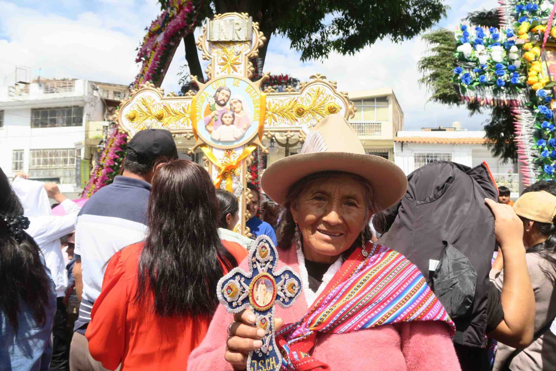 ワラス ペルー カーニバル 十字架のミサ カピタネス ブログ 井上晶 ナンディ・ペルー