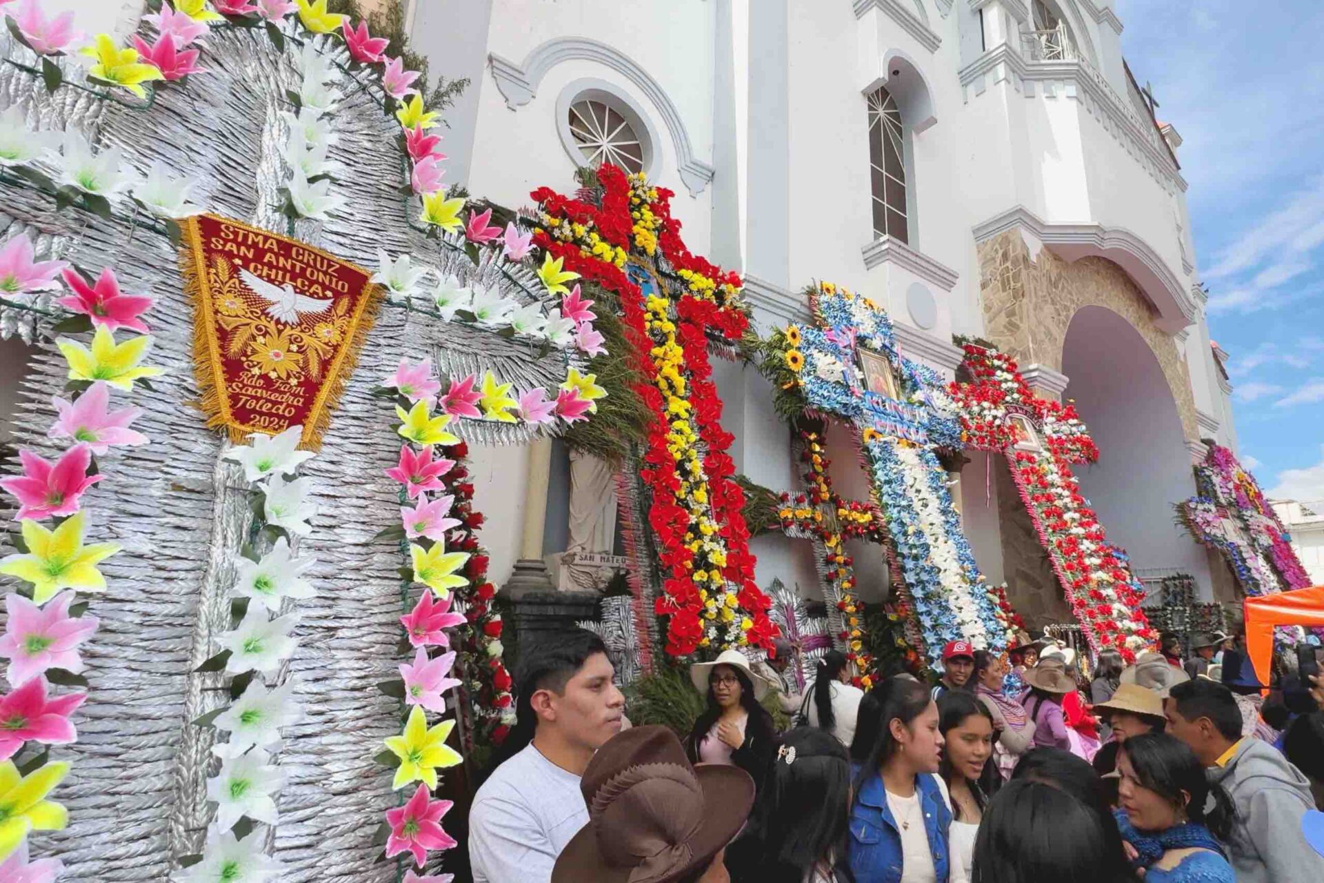 ワラス ペルー カーニバル 十字架のミサ カピタネス ブログ 井上晶 ナンディ・ペルー